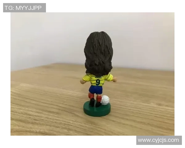 足球明星人物手办开箱体验揭秘与收藏价值分析