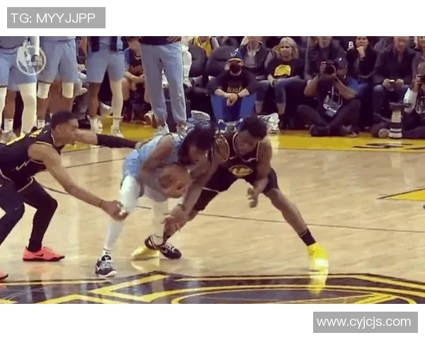 2018年NBA季后赛灰熊与勇士的激烈对决回顾与精彩瞬间分析